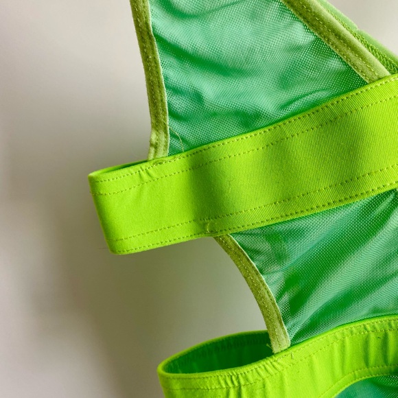 Beginning Boutique / Green Mesh Bodysuit / Size M - Picture 3 of 6